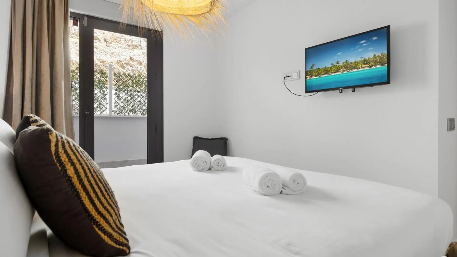 Vivi Homes - Blossom Pool, Gym & Terrace Benalmadena 0*,