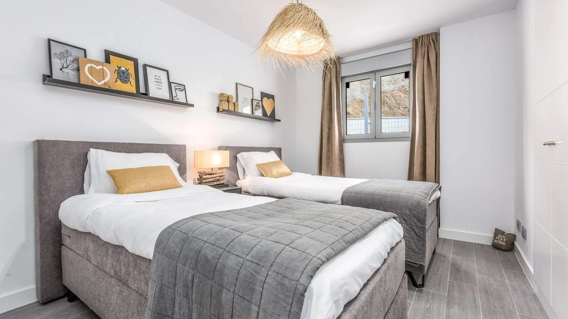 Vivi Homes - Blossom Pool, Gym & Terrace Benalmadena Apartment