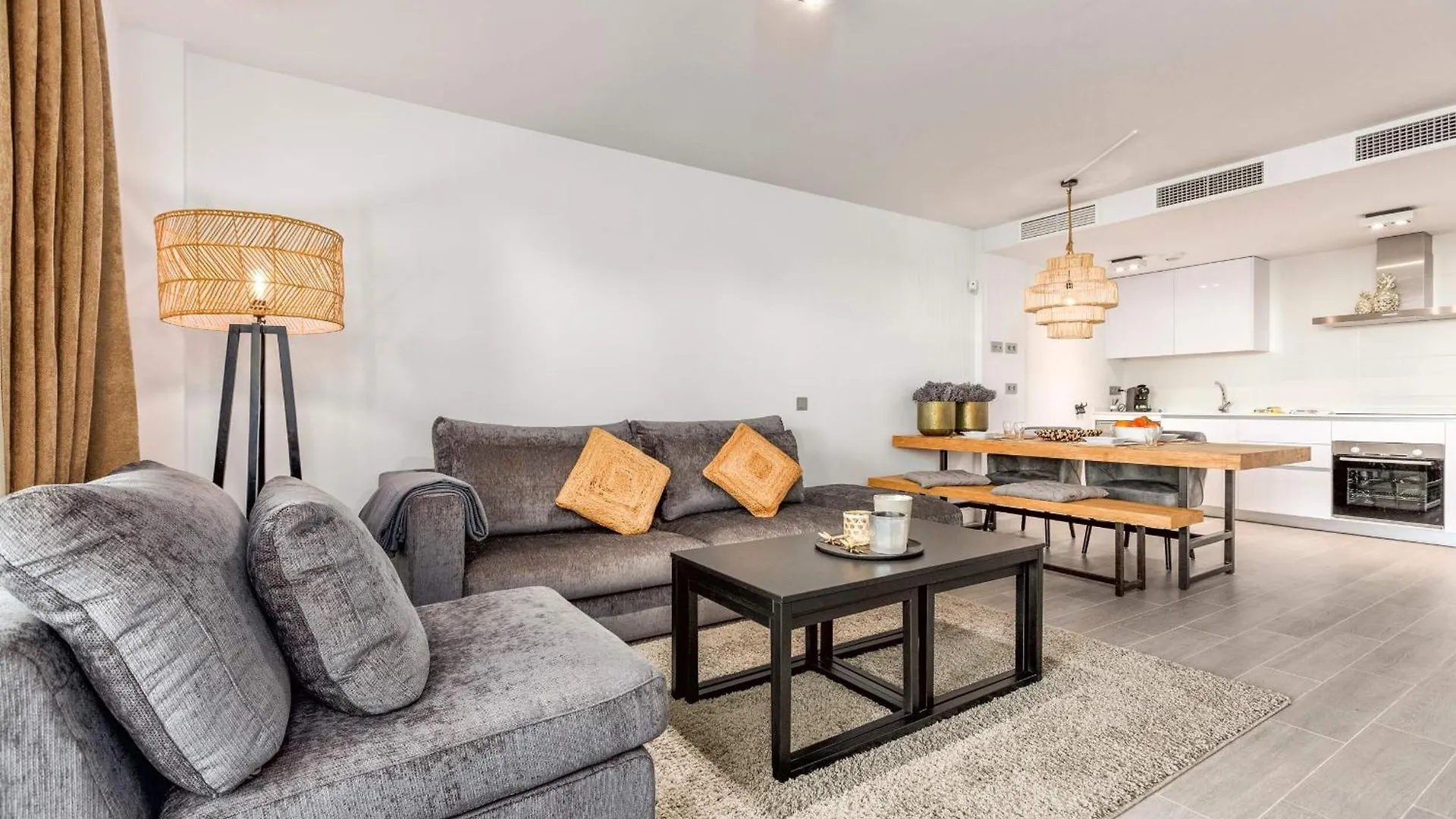 Vivi Homes - Blossom Pool, Gym & Terrace Benalmadena 0*,  Spain